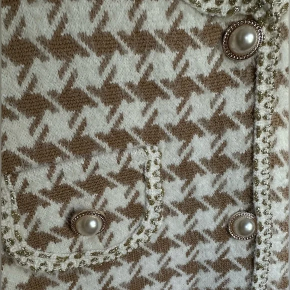 NWT Chic Houndstooth Cardigan with Pearl Buttons - Chanel style - Picture 3 of 9